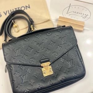 SOLD 🖤$2400 Brand new Louis Vuitton Pochette Métis Noir (black)